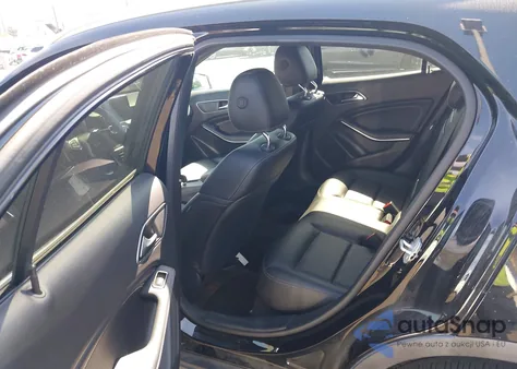 2016 Mercedes-Benz Gla 250 z USA, uszkodzony, nr VIN WDCTG4EB9GJ212212